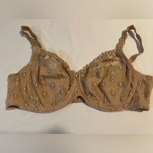 Chantelle beige lace bra